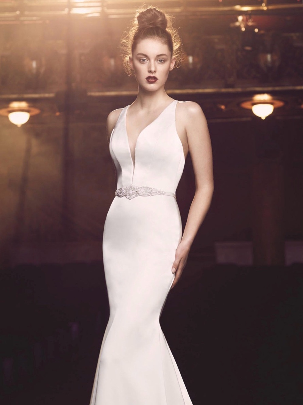 Elegant White V-Neck Satin wedding Dress